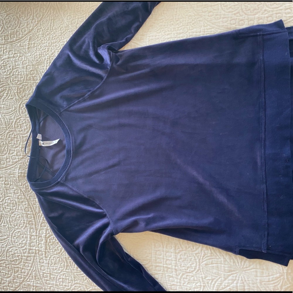 Blue Velvet Lightweight Pullover Medium